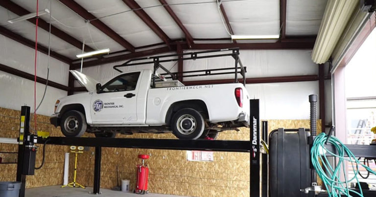 General Steel Auto Shop with Car Lift